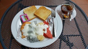 New iHouse Hotel - Hostel