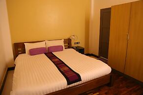 New iHouse Hotel - Hostel