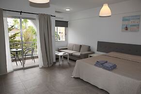 Polyxeni Hotel Apartments