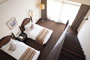 Tang Palace Hotel