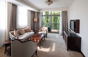 Tang Palace Hotel