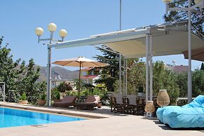 Chrysiida Luxury Suites