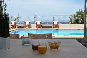 Chrysiida Luxury Suites