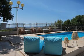 Chrysiida Luxury Suites