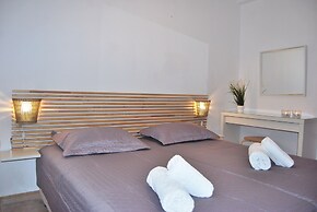 Chrysiida Luxury Suites