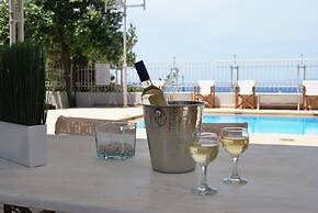 Chrysiida Luxury Suites