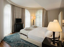 Crowne Plaza Borjomi by IHG