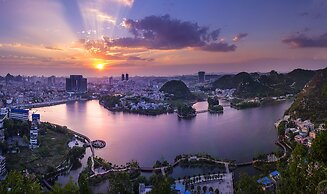 DoubleTree by Hilton Hotel Anshun