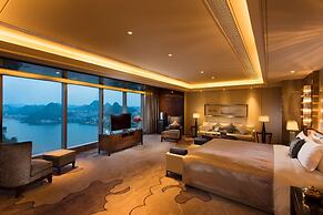 DoubleTree by Hilton Hotel Anshun