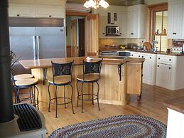 Magnetic Hill Winery