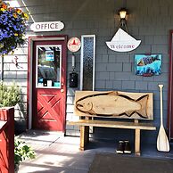 Wheeler on the Bay Lodge & Marina