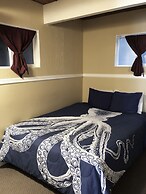 Wheeler on the Bay Lodge & Marina