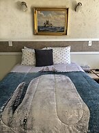 Wheeler on the Bay Lodge & Marina