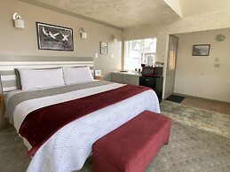 Wheeler on the Bay Lodge & Marina