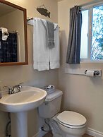 Wheeler on the Bay Lodge & Marina