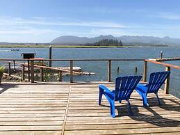 Wheeler on the Bay Lodge & Marina