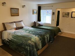 Wheeler on the Bay Lodge & Marina