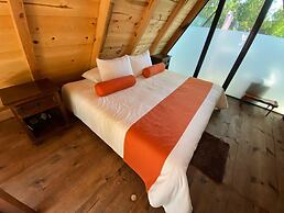 Capital O La Huerta Golf & Hotel