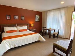 Capital O La Huerta Golf & Hotel