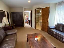 Capital O La Huerta Golf & Hotel