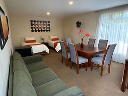 Capital O La Huerta Golf & Hotel