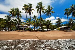 Playa de Oro Lodge