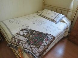 Lilac Hollow Cottage