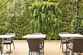 Bs Rosales Hotel And Suites