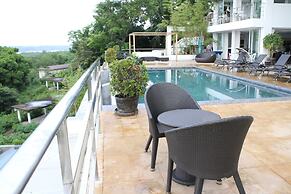 Ocean Suites Boutique Hotel