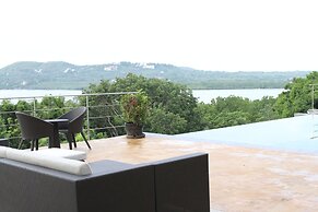 Ocean Suites Boutique Hotel