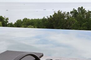 Ocean Suites Boutique Hotel