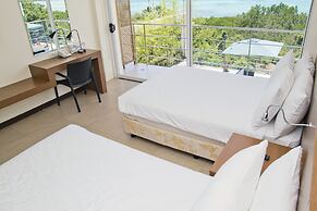 Ocean Suites Boutique Hotel