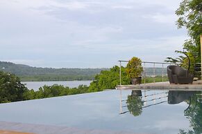 Ocean Suites Boutique Hotel