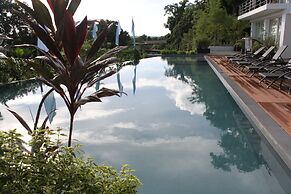 Ocean Suites Boutique Hotel