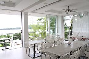 Ocean Suites Boutique Hotel