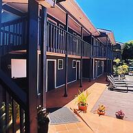 Travellers Point Hotel