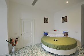 Surriento Suites