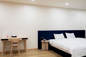 CA Hotel and Residence Phuket