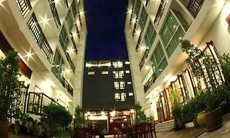 Sabaidee at Lao Hotel