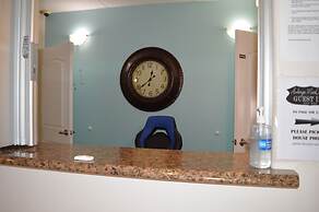 Auberge MacDonald Guest Inn