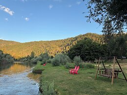 Indian Creek Lodge