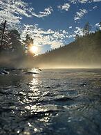 Indian Creek Lodge
