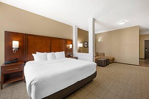 Comfort Suites West Omaha