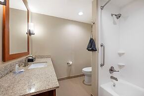 Comfort Suites West Omaha