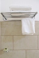 Cedar Cats Short Stay Apartments - Adults Only