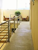 Cedar Cats Short Stay Apartments - Adults Only