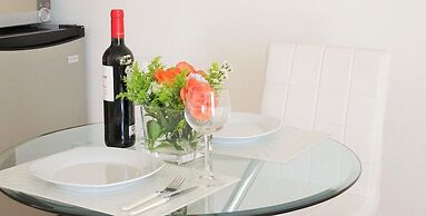 Cedar Cats Short Stay Apartments - Adults Only