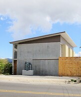 Cedar Cats Short Stay Apartments - Adults Only