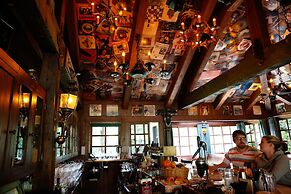 McMenamins Grand Lodge