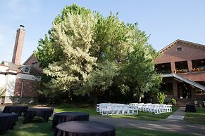 McMenamins Grand Lodge